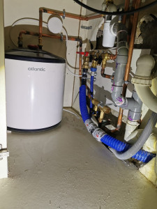 Photo de galerie - Pose d’un chauffe eau sous évier 