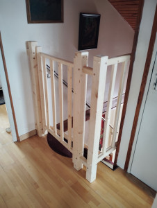 Photo de galerie - Création d'un garde corps en du d'un escalier, ainsi qu'une main courante.