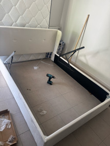 Photo de galerie - Montage de lit coffre