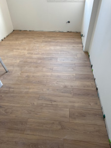 Photo de galerie - Chantier de parquet en pose flottante