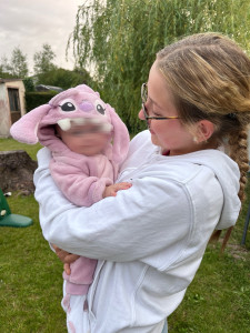 Photo de galerie - Lors d’un mariage, j’ai gardé un bébé de sept mois