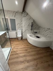 Photo de galerie - Une sale de bains rénove complète (photo après travaux)