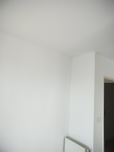 Photo de galerie - Peinture d'une appartement avec couleur blanche velours 