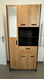 Photo de galerie - Montage d’une armoire de salle de bain 