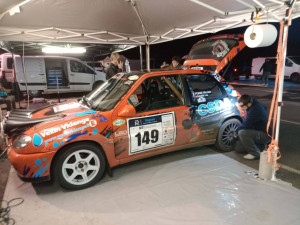 Photo de galerie - Assistance mécanique lors de rallyes