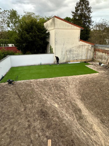 Photo de galerie - Je fais du jardinage et je pose du gazon 