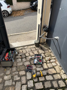 Photo de galerie - Dépannage moteur portail 