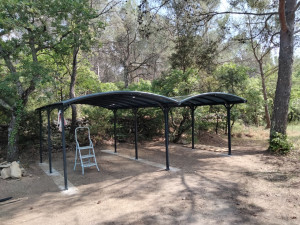 Photo de galerie - Montage d'un carport 
