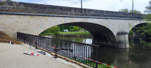 Photo de galerie - Fabrication et posé de garde corps style château 
