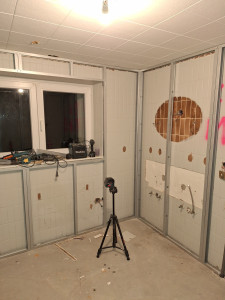 Photo de galerie - Pose de rail pour un cloisonage placo 