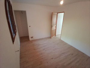 Photo de galerie - Pose de parquet (les plinthes n'étaient pas encore mise