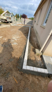 Photo de galerie - Bordures pavées,  avent coulage du désactivé 