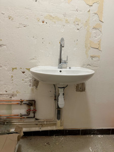 Photo de galerie - Montage lavabo
