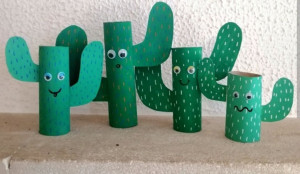 Photo de galerie - Activités manuel décoration captus ou crabe, ou bonnet de lutin, etc