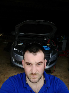 Photo de galerie - Moi devant mon plus beau rendement horaire.
11000 euros de l'heure...
Bien sûr je suis ici pour aider et je m'adapte à chaque budget.
Du plus modeste au plus insistant.
?