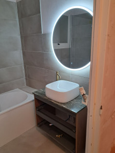 Photo de galerie - Refait toute la salle de bain carrelage
 meuble vasque miroir plomberie 