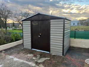 Photo de galerie - Montage d'un abri de jardin