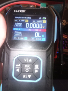 Photo de galerie - ANALYSEUR DE RESISTANCE INTERNE BATTERIE