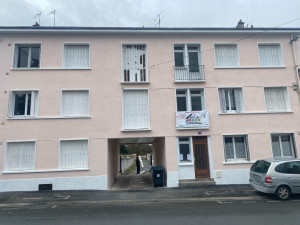 Photo de galerie - Remise en peinture sur immeuble façades pignon et encadrements 