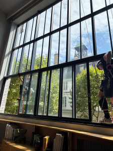 Photo de galerie - Nettoyage de vitres en hauteur 