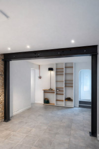 Photo de galerie - Création d'une ouverture dans un mur porteur et pose d'un portique métallique 