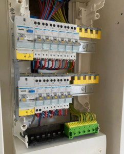 Photo de galerie - Mise aux normes d’un tableau électrique 