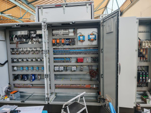 Photo de galerie - Réalisation armoire électrique industriel , pour centre aquatique 