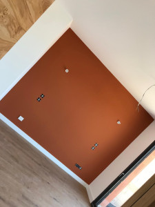 Photo de galerie - Réalisation des peintures murs couleur. 