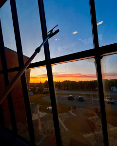 Photo de galerie - Nettoyage de vitrage à la perche