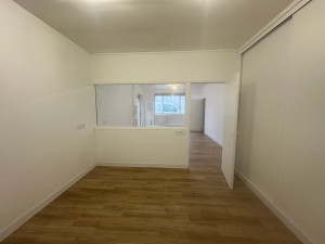 Photo de galerie - Bureau refait entièrement à neuf isolation, placo bande peinture sol électricité plomberie. 