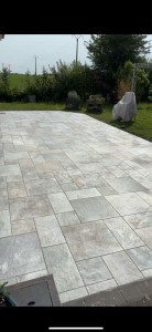 Photo de galerie - Réalisation d’une terrasse en carreau de différente taille  