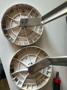 Photo de galerie - La j'avais ressouder les roulettes du vélo de mon fils j'ai mes poste à souder à moi je suis très bien outiller 