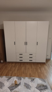 Photo de galerie - Montage d'une armoire à Annemasse 