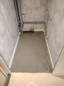 Photo de galerie - Ragréage avant pose d'un lino.