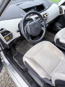 Photo de galerie - Nettoyage intérieur avant 