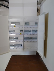 Photo de galerie - Armoire électrique triphasée
