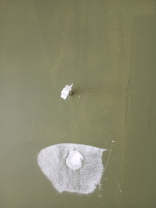 Photo de galerie - Fixations lumineuse et peinture 