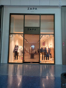 Photo de galerie - Pose menuiserie aluminium magasin 