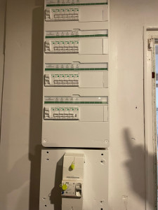 Photo de galerie - Tableau électrique Schneider complet 