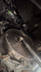 Photo de galerie - Remplacement du volant moteur bi-masse avec le kit d’embrayage de l’Opel 