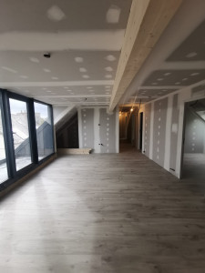 Photo de galerie - Créations appartement:rehaussement plancher/cloisons sèches/plafond/mise en place portes+ porte coulissante/parquet