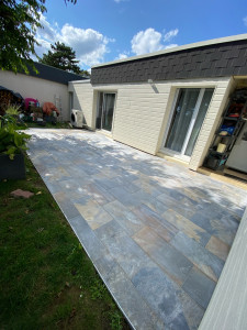 Photo de galerie - Création d’une terrasse extérieure, carrelage…