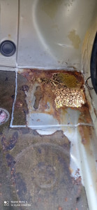 Photo de galerie - Remplacement morceau plancher bmw e39 325 ix touring