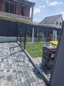 Photo de galerie - Clôture et pavés 