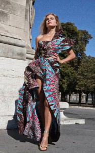 Photo de galerie - Robe soirée de collection 
Droit d'auteur enregistré (с)