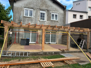 Photo de galerie - Fabrication et pose d une pergolas en Douglas 
