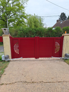 Photo de galerie - Pose de portail motorisé solaire