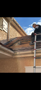 Photo de galerie - Pose d’un nouveau Velux avec voler électrique