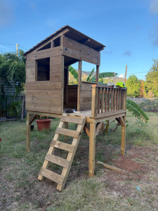 Photo de galerie - Cabane pour enfant en cours de réalisation 