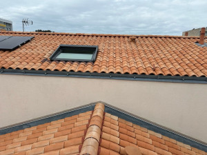 Photo de galerie - Nettoyage toiture pose de solin 